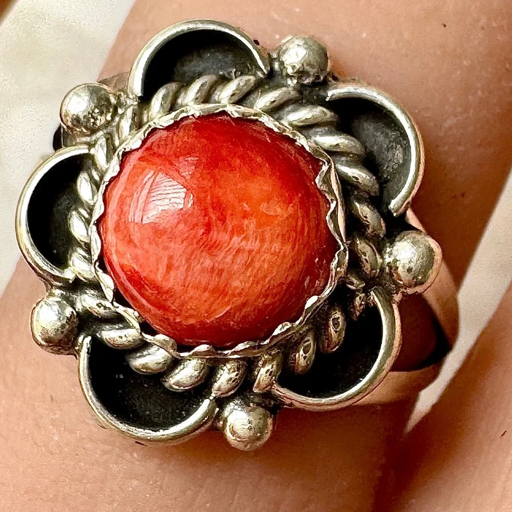 Navajo Flower Ring Red Spiny Oyster Sz 7 Sterling Silver Scalloped Native Amer